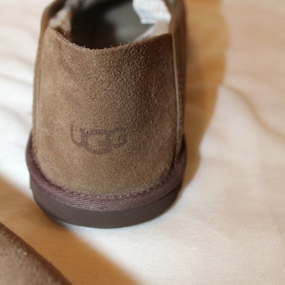 NIB UGG‎ MEN'S COOKE DARK CHESTNUT SUEDE SLIP ON LOAFER SLIPPERS - Picture 7 of 7